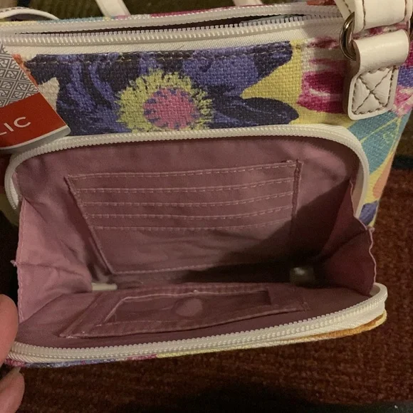 NWT relic Crossbody bag - Picture 4 of 4